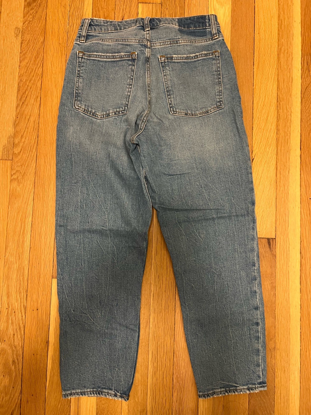 A&F Curve Love High Rise Mom Jean - Picture 2 of 4